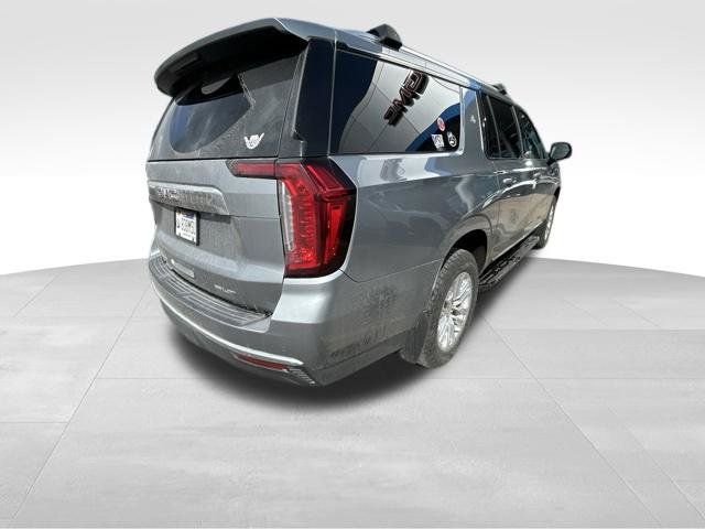 Used 2023 GMC Yukon XL SLT w/ SLT Luxury Package AWD/4WD image 9