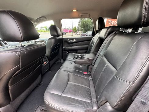 Used 2013 Nissan Pathfinder SL FWD image 14