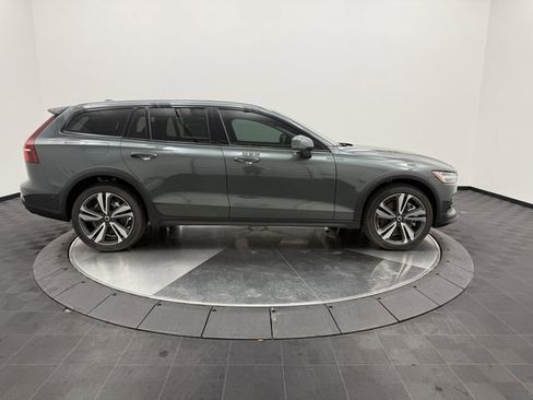 New 2026 Volvo V60 B5 Cross Country Plus w/ Protection Package Premier image 10