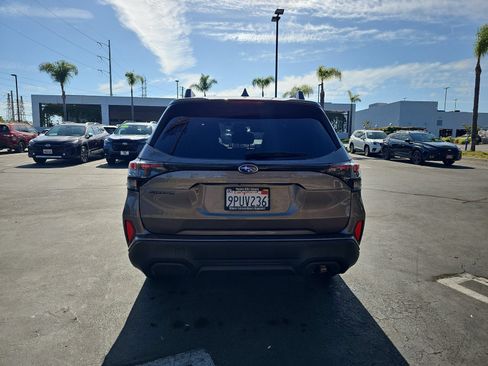 Certified 2025 Subaru Forester Premium AWD/4WD image 13