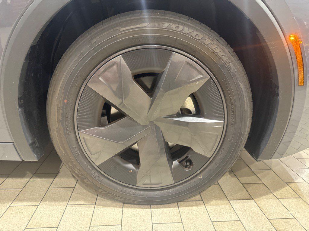 Used 2026 Toyota Prius LE FWD image 5