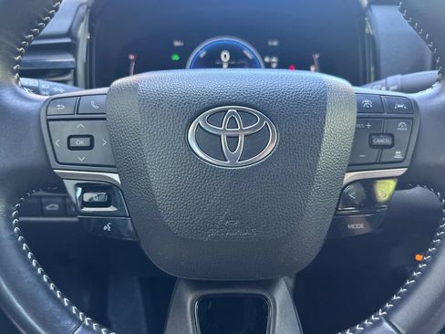 Used 2025 Toyota Camry SE FWD image 22