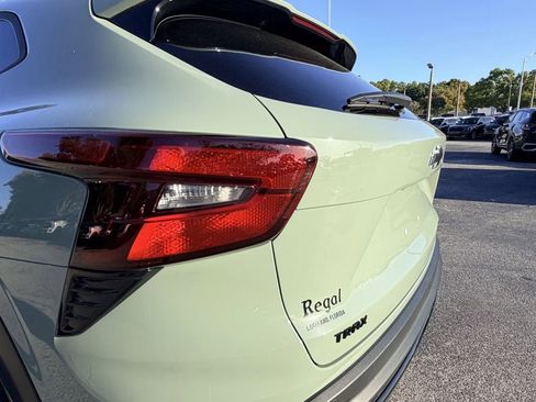 Certified 2024 Chevrolet Trax RS w/ Sunroof Package image 10