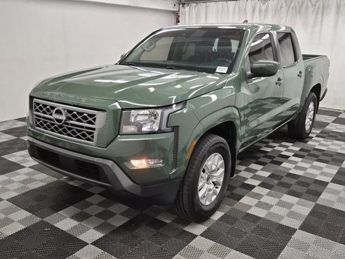 Used 2022 Nissan Frontier SV image 3