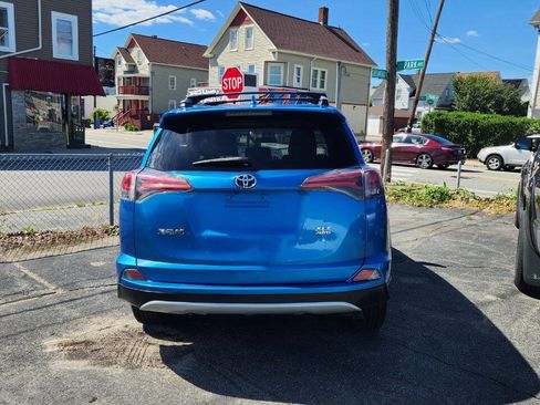 Used 2016 Toyota RAV4 XLE w/ Cargo Management Package AWD/4WD image 6