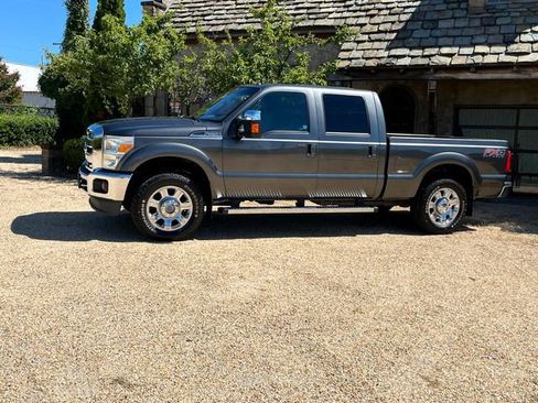 Used 2016 Ford F250 Lariat w/ Lariat Ultimate Package image 4
