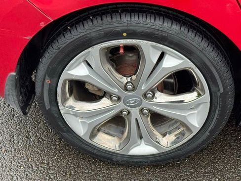 Used 2013 Hyundai Elantra GT w/ Tech Pkg image 9