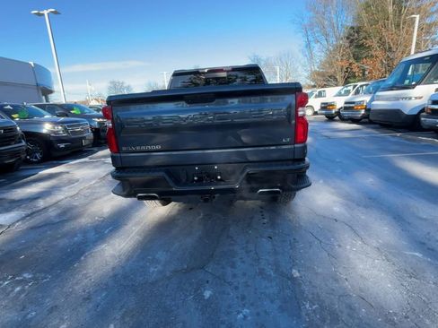 Used 2021 Chevrolet Silverado 1500 LT Trail Boss w/ Convenience Package II image 3