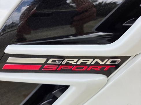 Used 2017 Chevrolet Corvette Grand Sport w/ Carbon Flash Badge Package RWD image 25