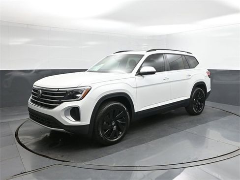 New 2026 Volkswagen Atlas SE image 34