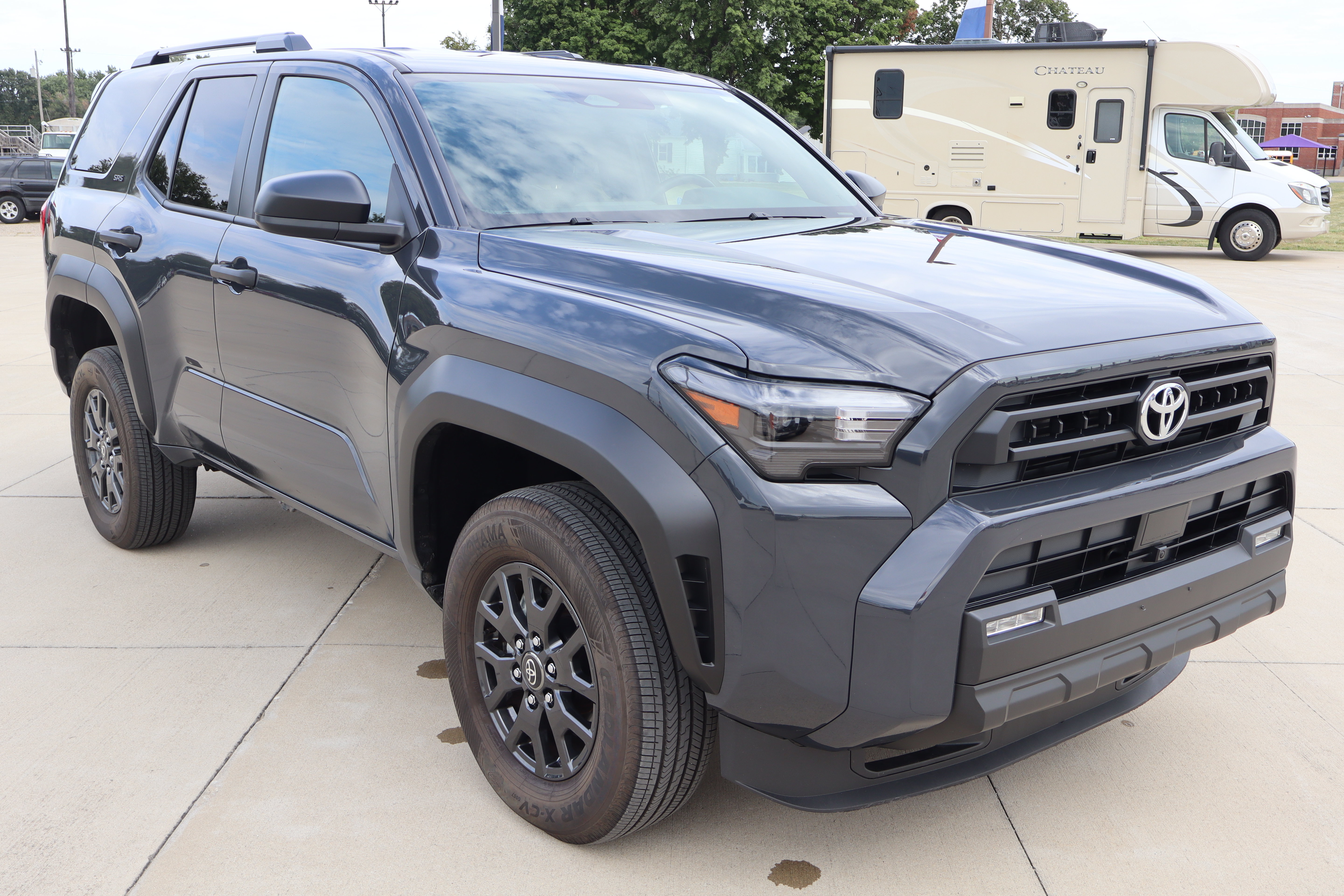 Used 2026 Toyota 4Runner SR5 AWD/4WD image 3