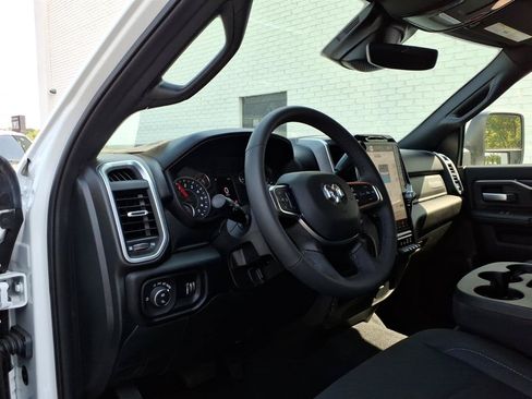 Used 2026 RAM 2500 Big Horn AWD/4WD image 5