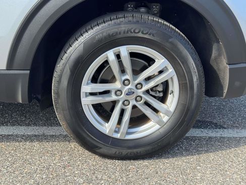 Certified 2022 Ford Explorer XLT w/ Equipment Group 202A image 7