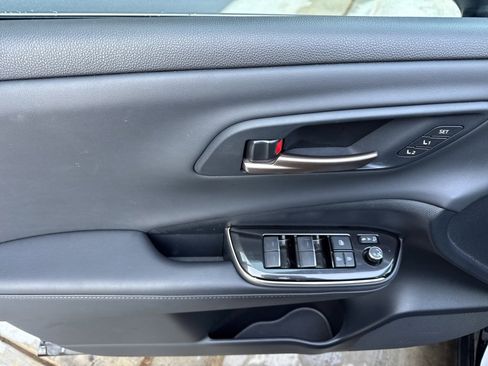 Used 2024 Toyota Crown Limited image 20