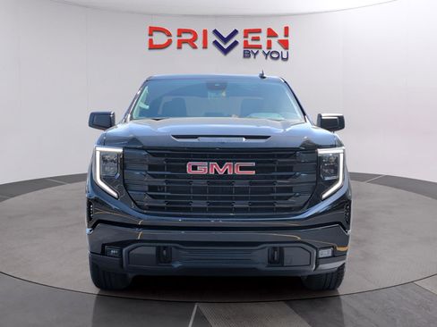New 2026 GMC Sierra 1500 Elevation image 8