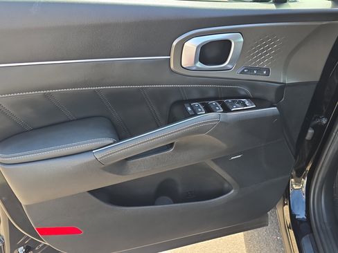 Certified 2022 Kia Sorento SX FWD image 19