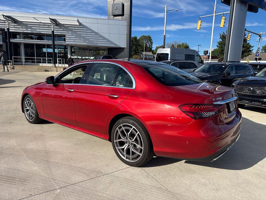 Used 2023 Mercedes-Benz E 350 4MATIC Sedan image 9
