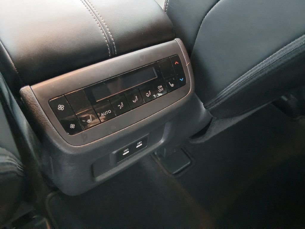 Used 2026 Nissan Pathfinder SL w/ SL Premium Package FWD image 14