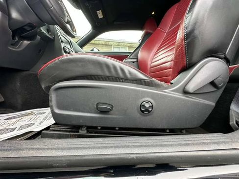 Used 2013 Dodge Challenger SXT Plus image 19