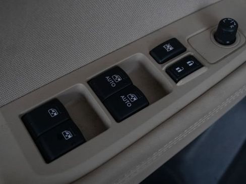 Used 2017 Subaru Outback 2.5i Premium image 23