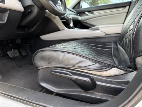 Used 2019 Honda Accord LX image 11