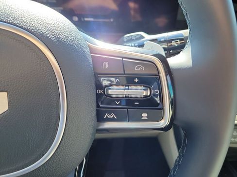 New 2026 Kia Carnival EX FWD image 28