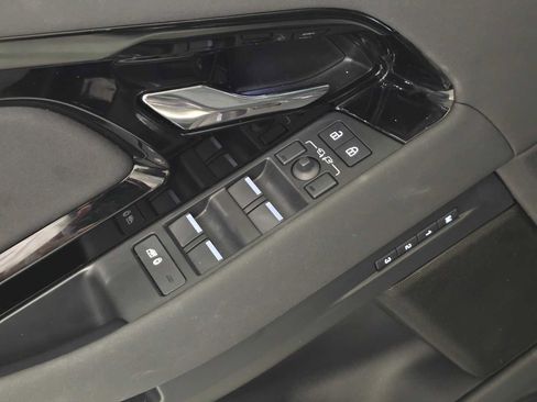 Used 2026 Land Rover Range Rover Evoque S AWD/4WD image 23