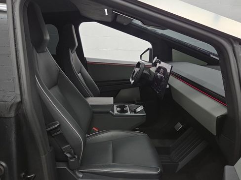 Used 2024 Tesla Cybertruck AWD Crew Cab image 4