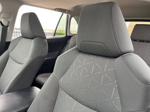 Used 2023 Toyota RAV4 XLE w/ Convenience Package FWD image 25