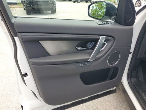 Certified 2025 Land Rover Discovery Sport Dynamic SE image 22