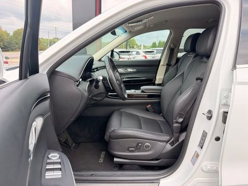 Used 2025 Genesis GV70 2.5T AWD/4WD image 21