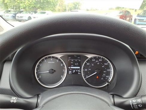 New 2025 Nissan Kicks Play S image 11