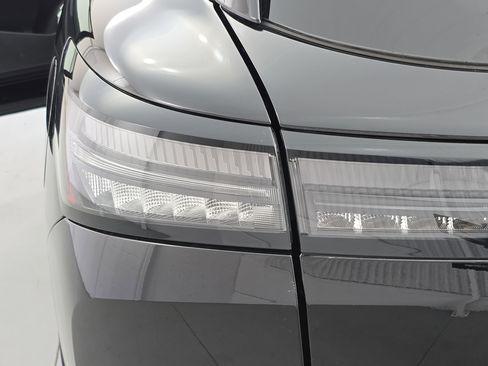 Certified 2025 Nissan Murano SL w/ Cargo Package image 35