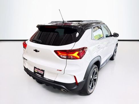 Used 2023 Chevrolet TrailBlazer RS w/ Sun and Liftgate Package AWD/4WD image 6