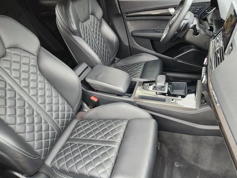 Used 2022 Audi SQ5 Prestige w/ Prestige Package image 24
