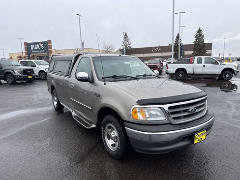Used 2001 Ford F150 XLT image 4