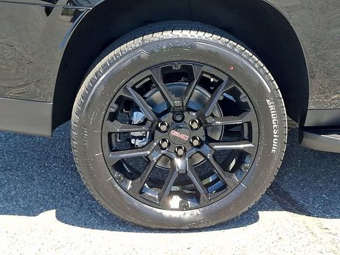 New 2026 GMC Yukon XL Elevation w/ Elevation Premium Package AWD/4WD image 5