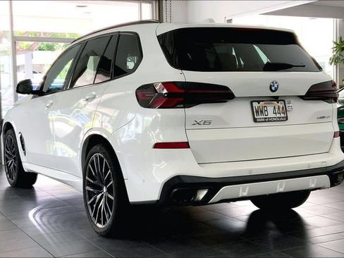 Used 2024 BMW X5 sDrive40i w/ M Sport Package RWD image 5