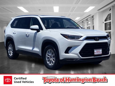 Certified 2025 Toyota Grand Highlander AWD image 1