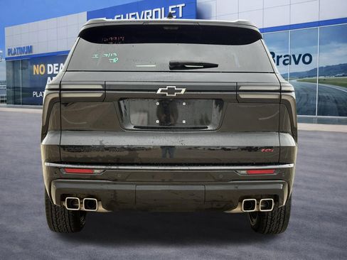 Used 2025 Chevrolet Traverse RS w/ LPO, Floor Liner Package image 6