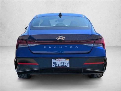 Used 2024 Hyundai Elantra SEL w/ Convenience Package FWD image 7