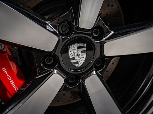 New 2026 Porsche 911 Carrera 4S image 13