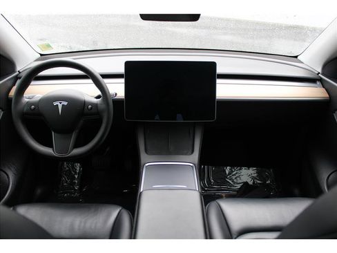Used 2021 Tesla Model Y Long Range AWD/4WD image 9