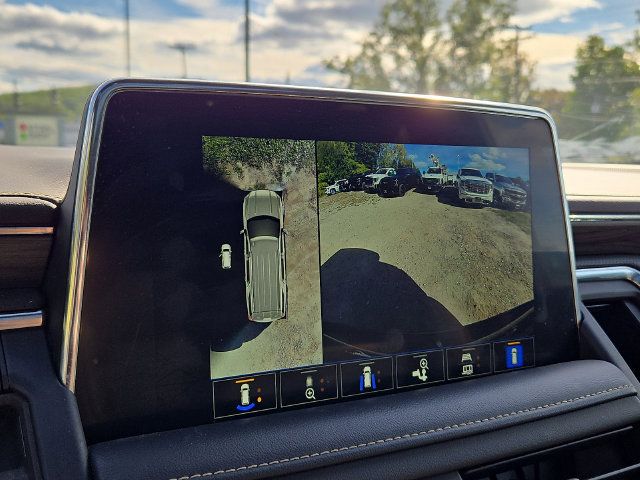 Used 2022 GMC Yukon XL SLT w/ SLT Premium Package AWD/4WD image 16