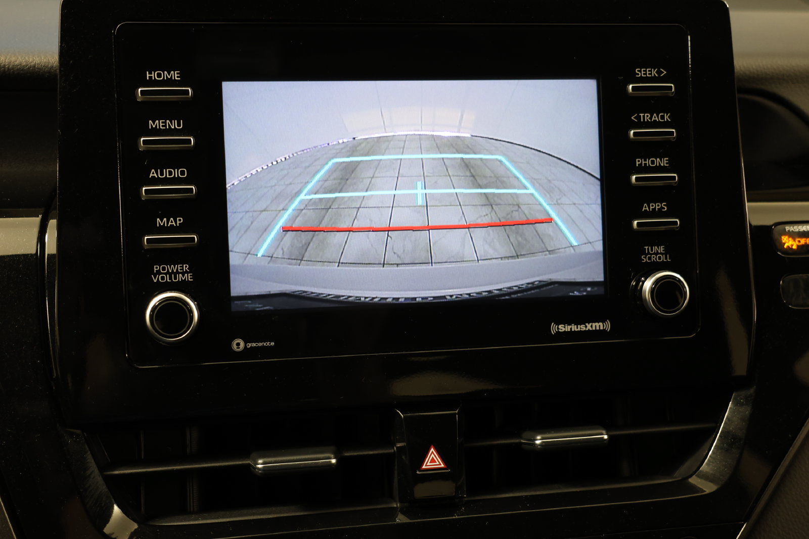 Used 2023 Toyota Camry SE FWD image 7