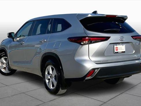 Certified 2024 Toyota Highlander LE image 12