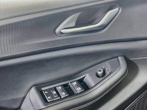 Used 2023 Jeep Grand Cherokee Laredo w/ Luxury Tech Group I AWD/4WD image 17