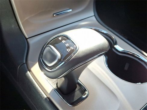 Used 2014 Jeep Grand Cherokee Limited image 15