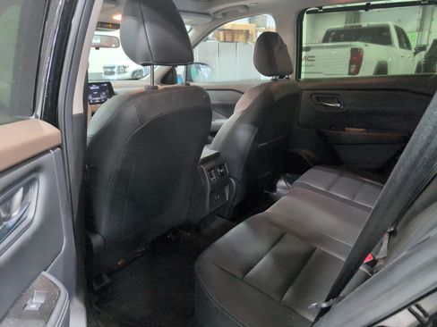 Used 2023 Nissan Rogue SV w/ SV Premium B Package AWD/4WD image 8