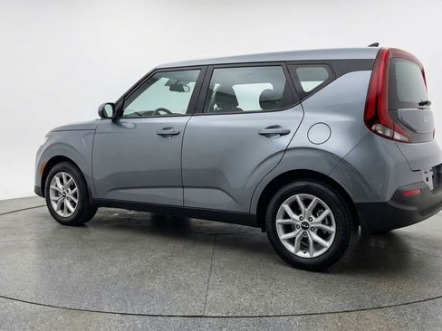 Used 2025 Kia Soul LX w/ LX Technology Package image 6